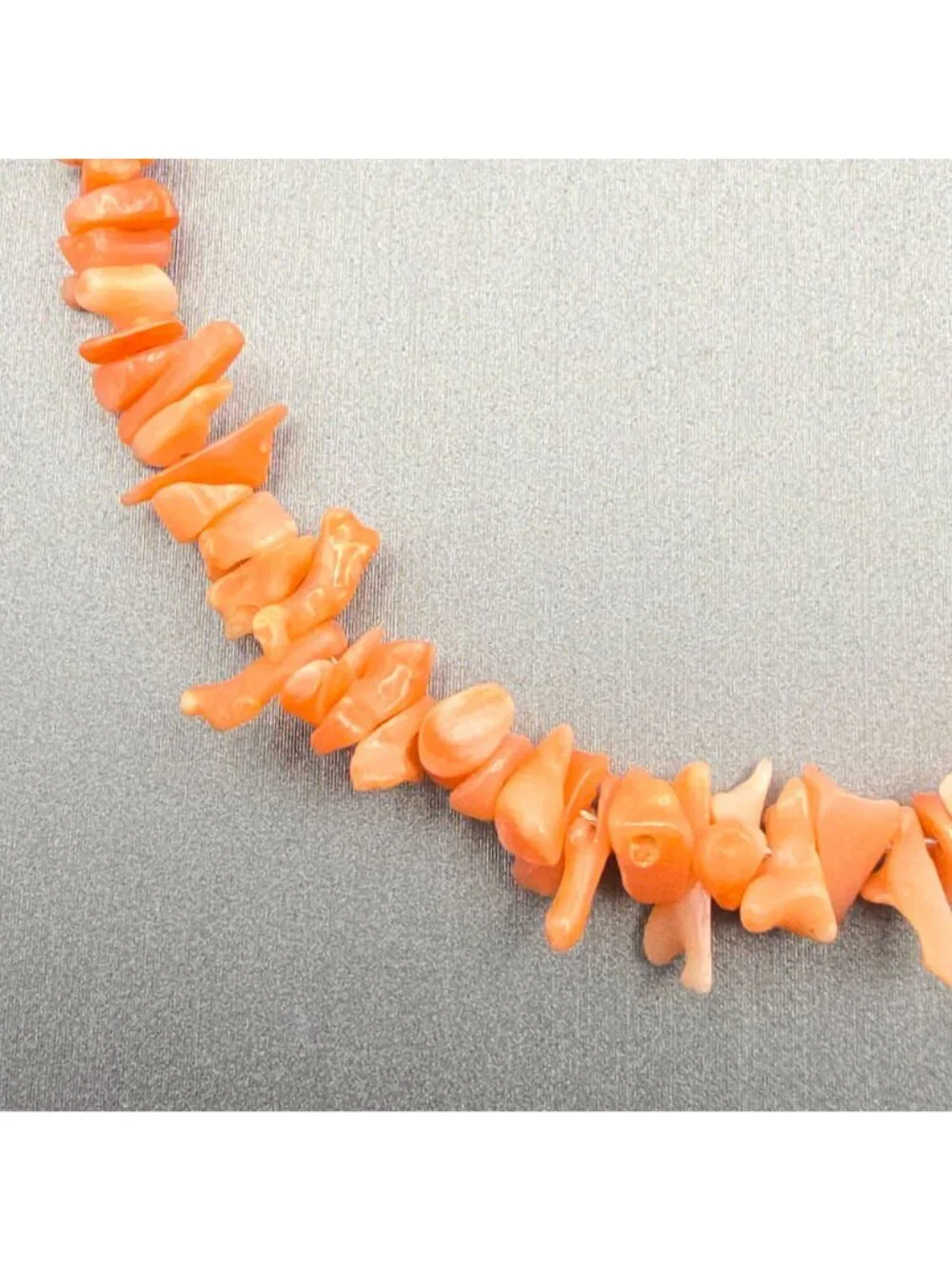 Vintage Salmon Coral Chip Necklace 16" Choker 14k Gold Filled Clasp - Picture 2 of 5